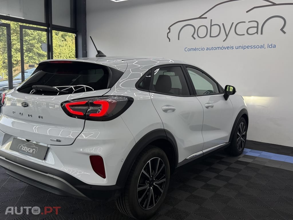 Ford Puma 1.0 EcoBoost MHEV Titanium Design