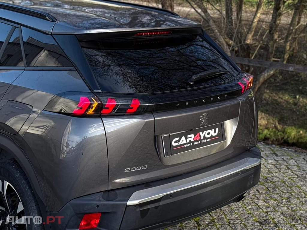 Peugeot 2008 1.2 PureTech Allure