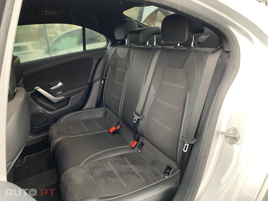 Mercedes-Benz A 250 e AMG Line