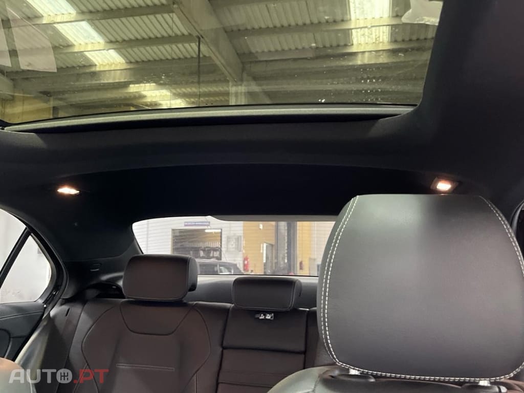 Mercedes-Benz A 250 e AMG Line