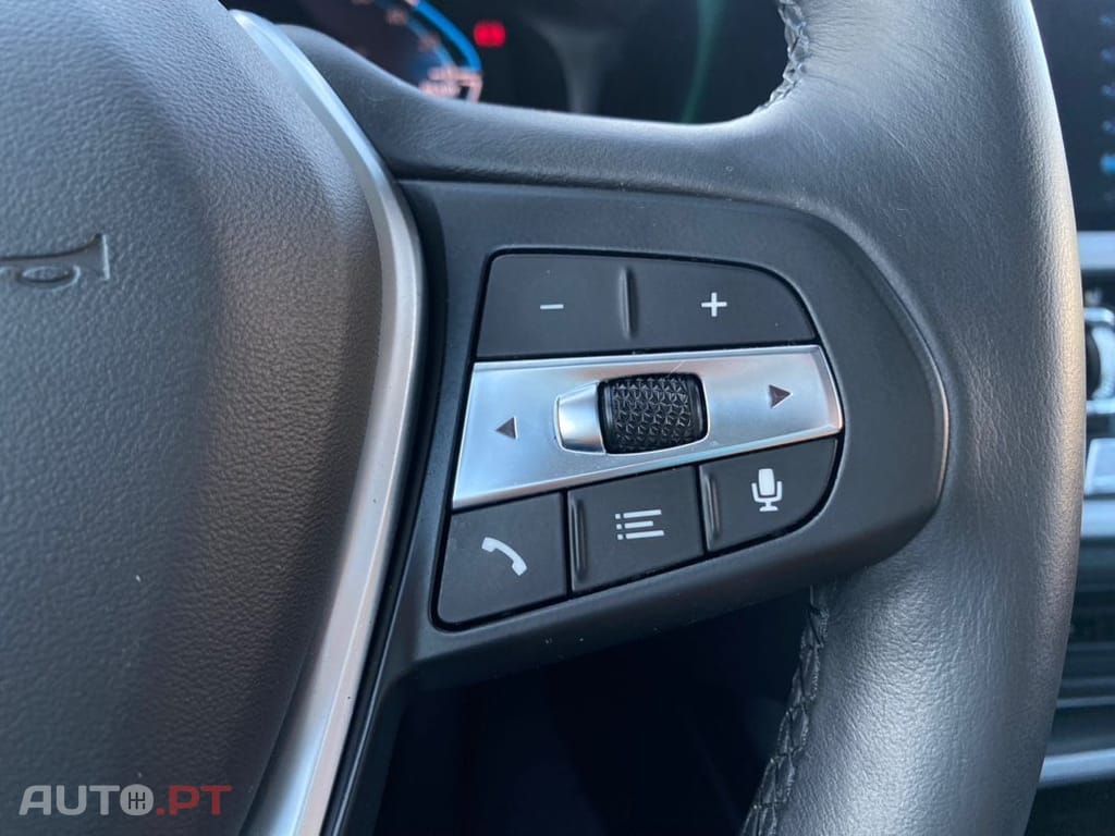 BMW 330 e Line Sport Auto