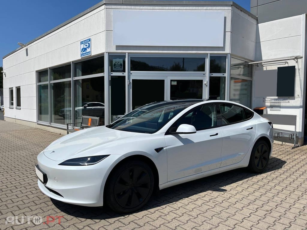 Tesla Model 3 Premium Long Range Dual AWD