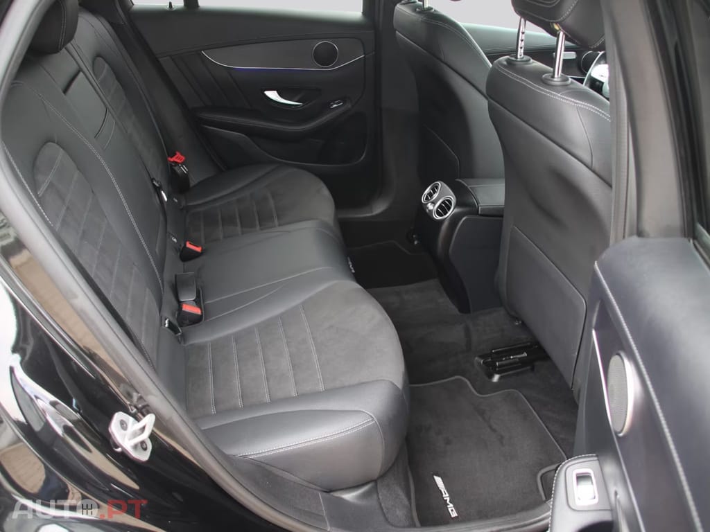 Mercedes-Benz GLC 300 I.V.A DEDUTIVEL de 4M Coupe AMG-Line