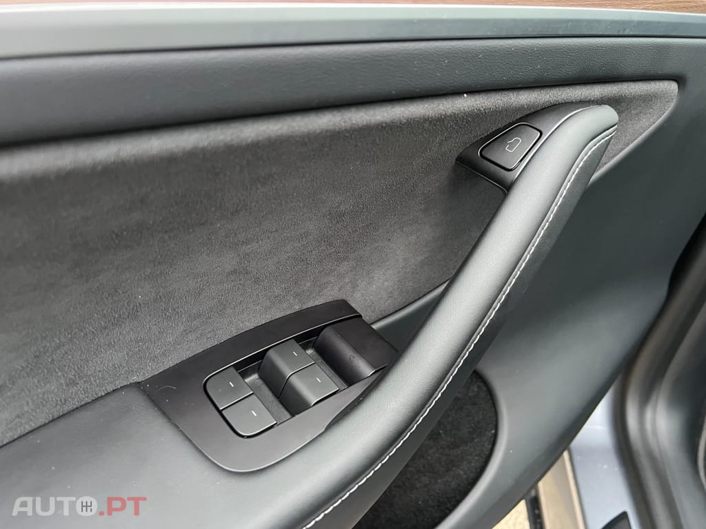 Tesla Model Y Performance Dual Motor AWD