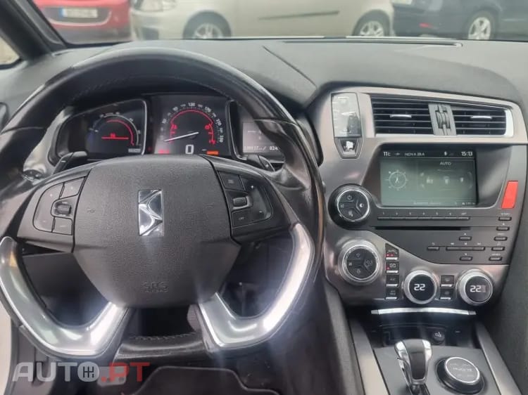 Citroen DS5 2.0 HDi Hybrid4 So Chic CMP6