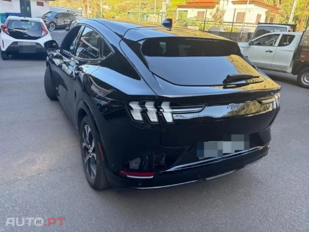 Ford Mustang Mach-E Premium AWD