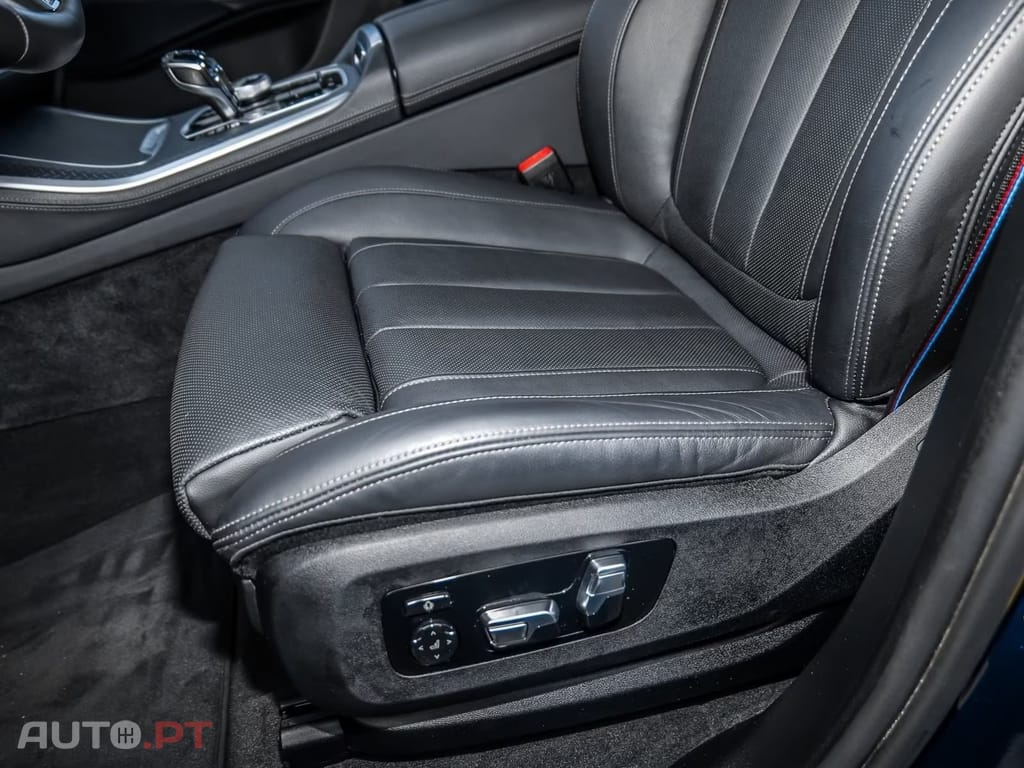 BMW X5 xDrive45e M Sport I.V.A DEDUTÍVEL 