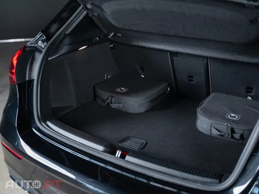 Mercedes-Benz A 250 e AMG Line