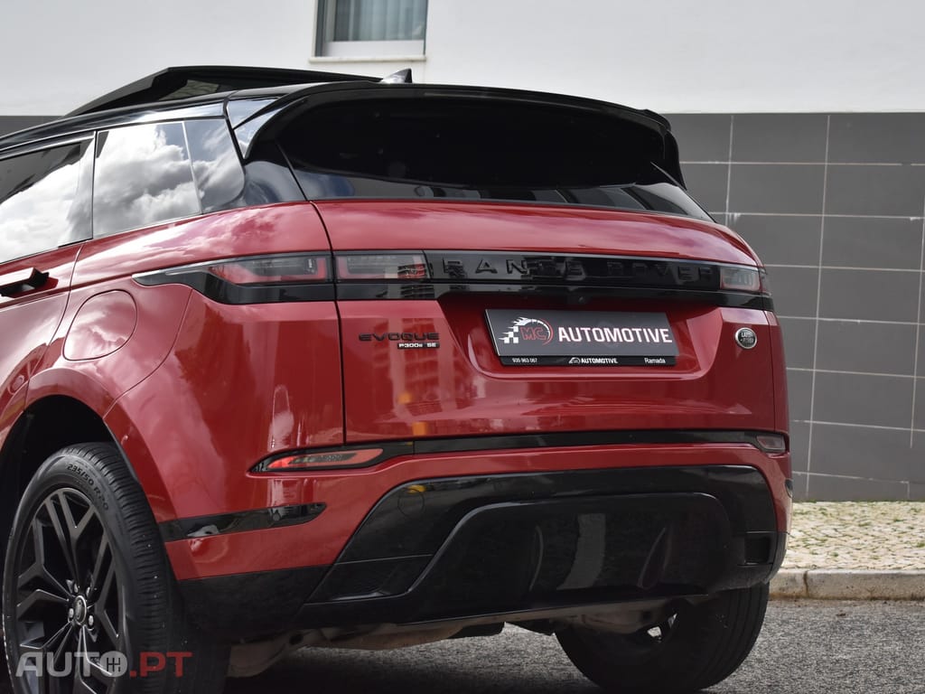 Land Rover Evoque 1.5 P300e AWD R-Dynamic SE Auto