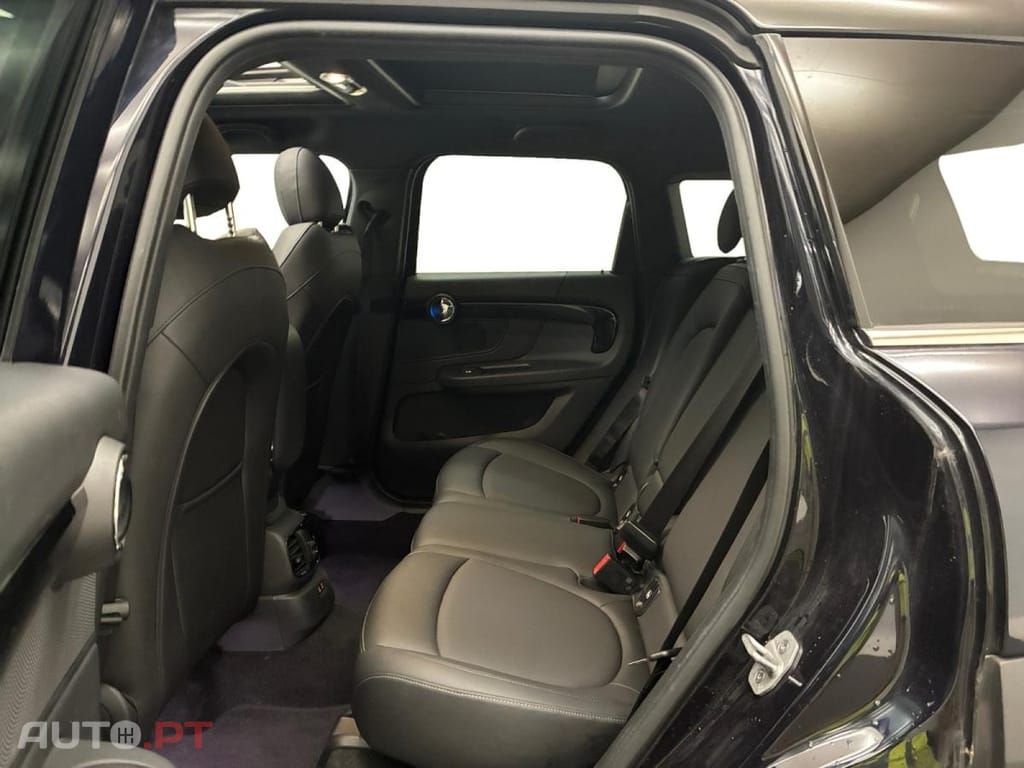 MINI Countryman Cooper Premium Plus Edition Auto