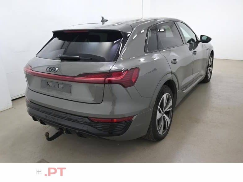 Audi Q8 E-Tron 50 quattro S line