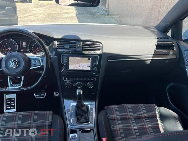 Volkswagen Golf 2.0 TSi GTi DSG Performance