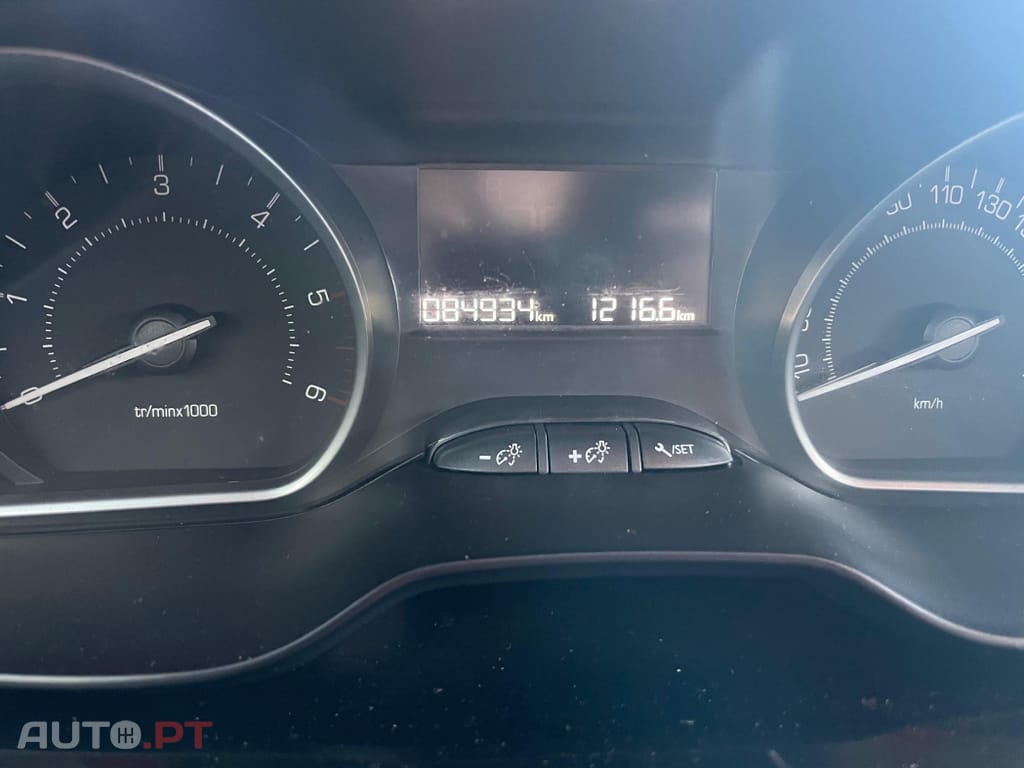 Peugeot 208 1.5 BlueHDi Active