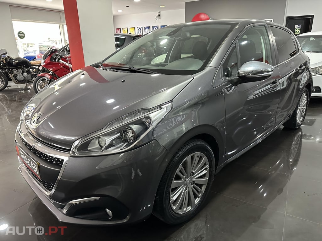 Peugeot 208 1.2 PureTech Signature