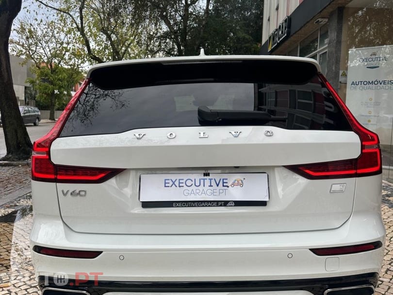 Volvo V60 2.0 T8 AWD TE R-Design