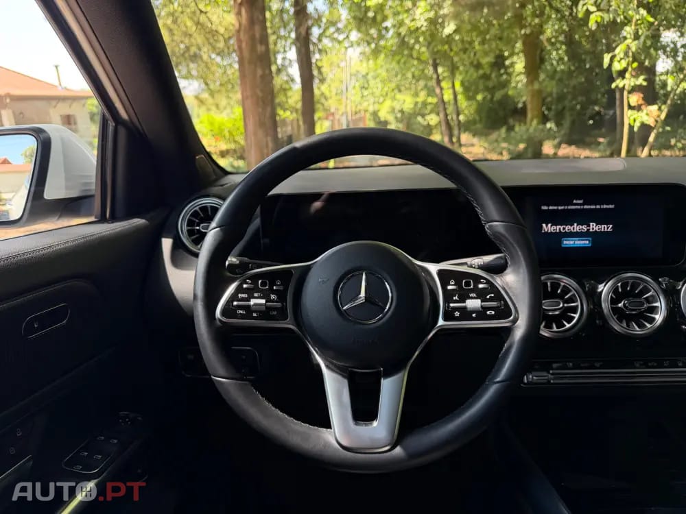 Mercedes-Benz GLA 250 e 8G-DCT Special Edition
