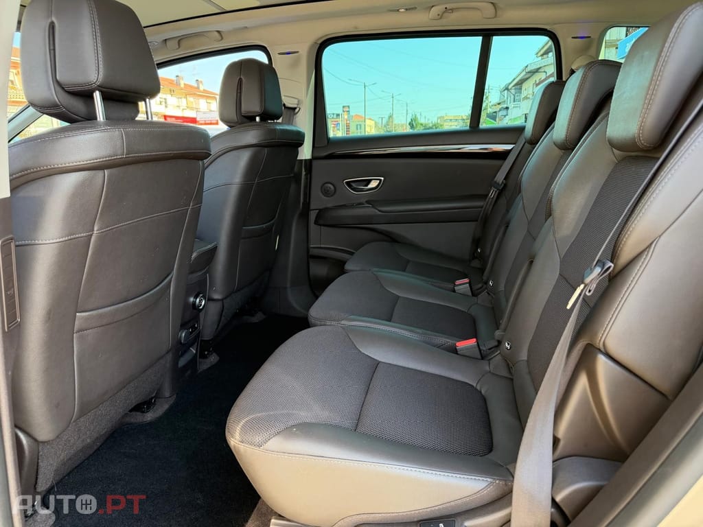 Renault Espace 1.6 dCi Initiale Paris EDC