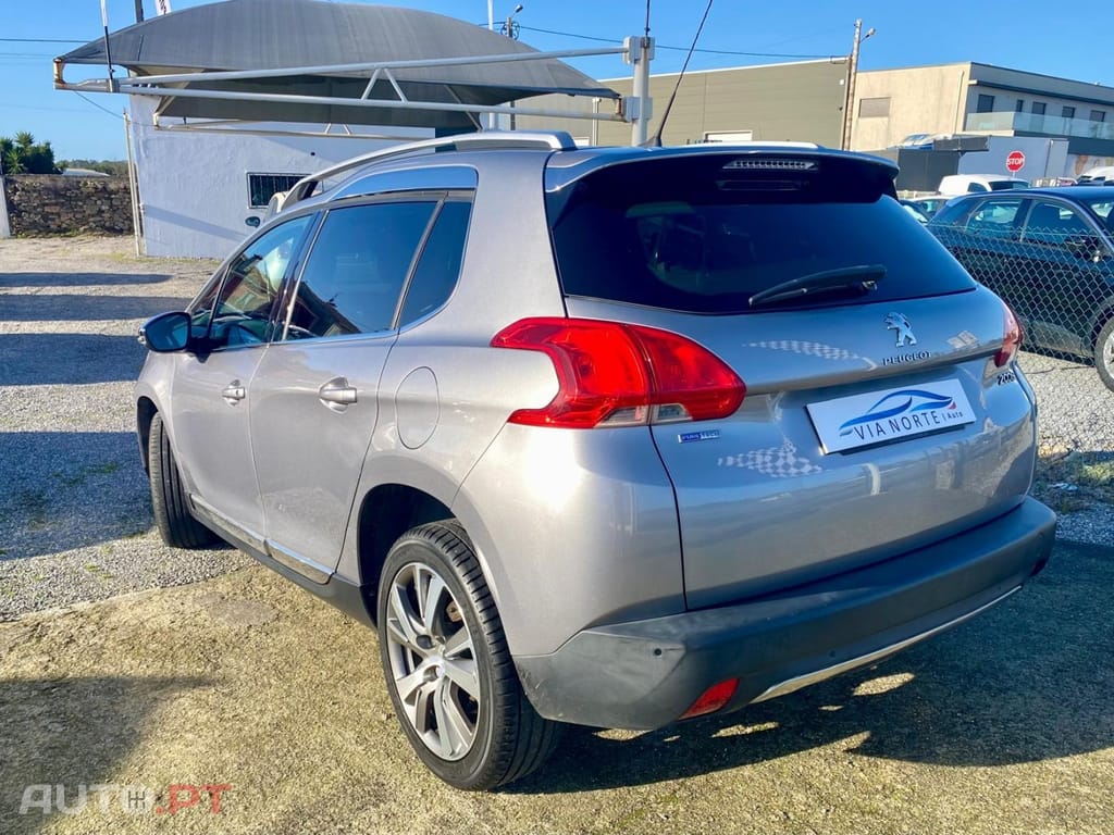 Peugeot 2008 FELINE TITANE 1.2 e-THP