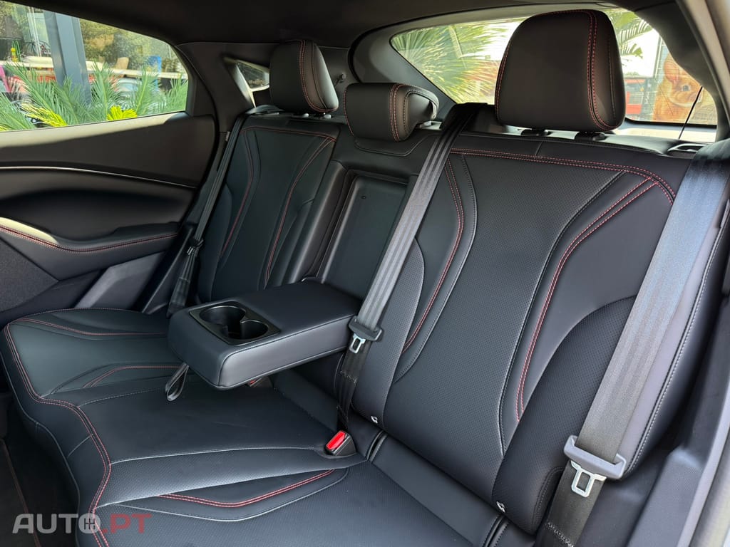 Ford Mustang Mach-E 72.6 kWh Premium AWD