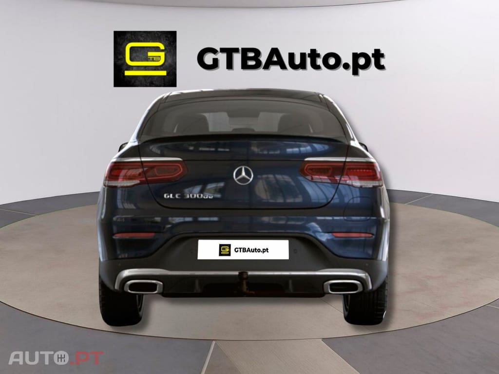Mercedes-Benz GLC 300 I.V.A DEDUTÍVEL de 4M AMG