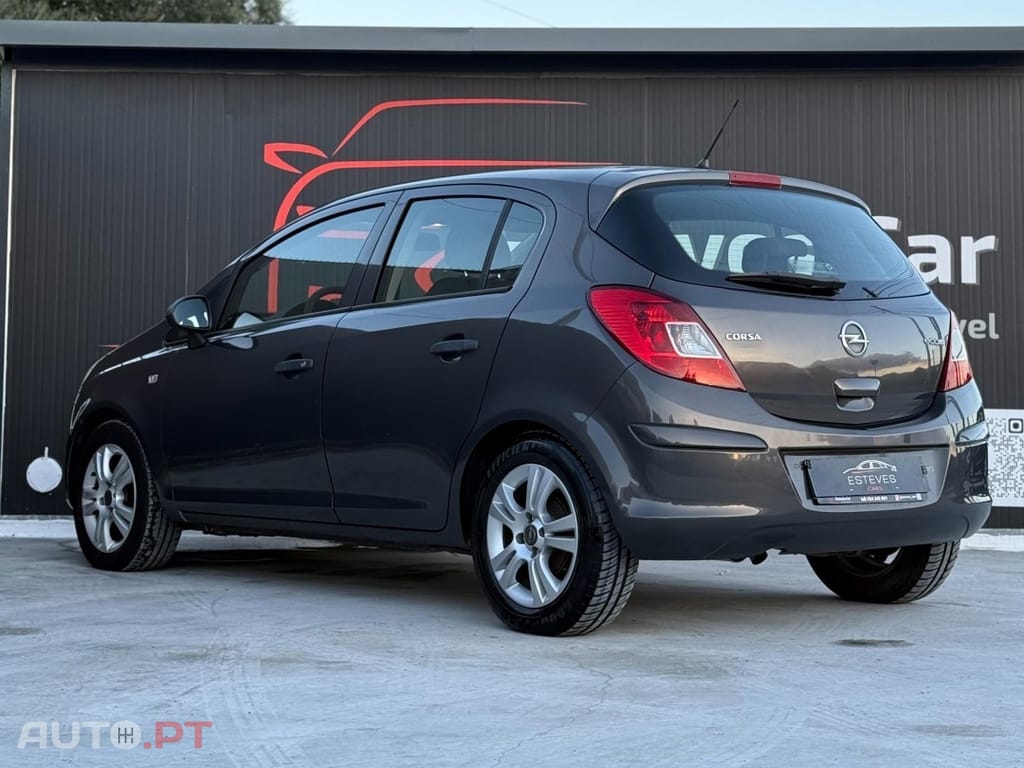 Opel Astra auto
