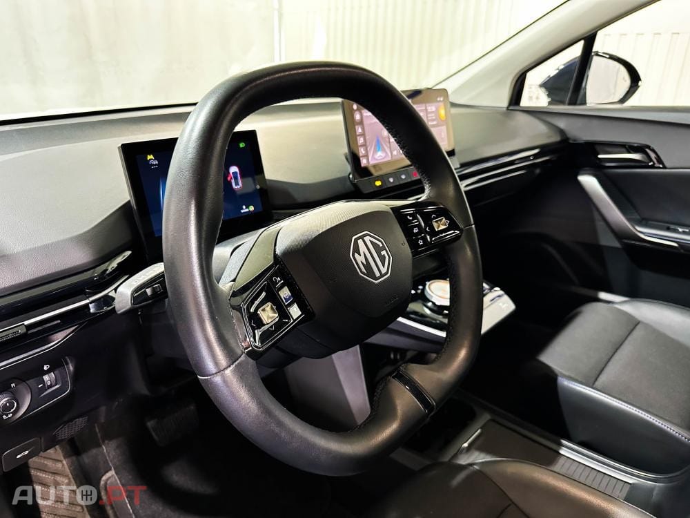 MG MG4 64 kWh Luxury