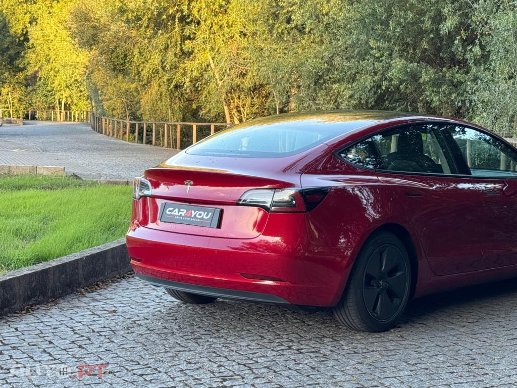 Tesla Model 3 Standard Range Plus RWD