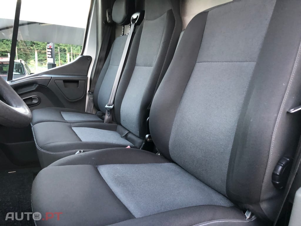 Renault Master Master 2.3 Dci 130 CV L2H2 GPS IVA Dedutível