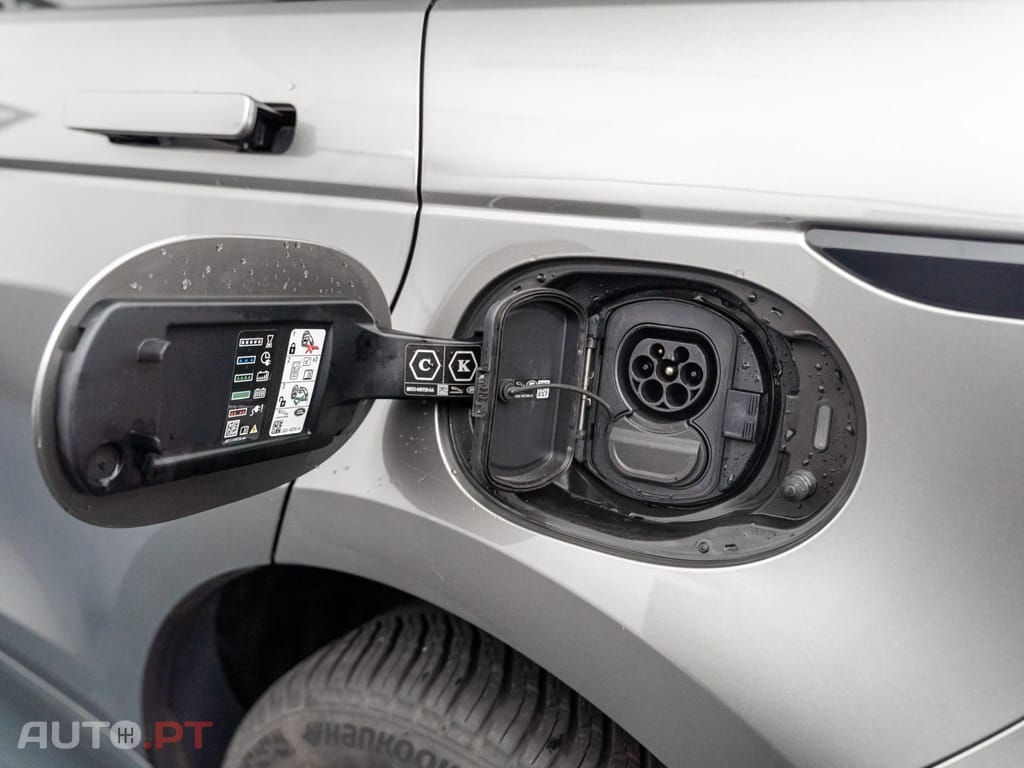 Land Rover Evoque 1.5 P300e AWD R-Dynamic S Auto