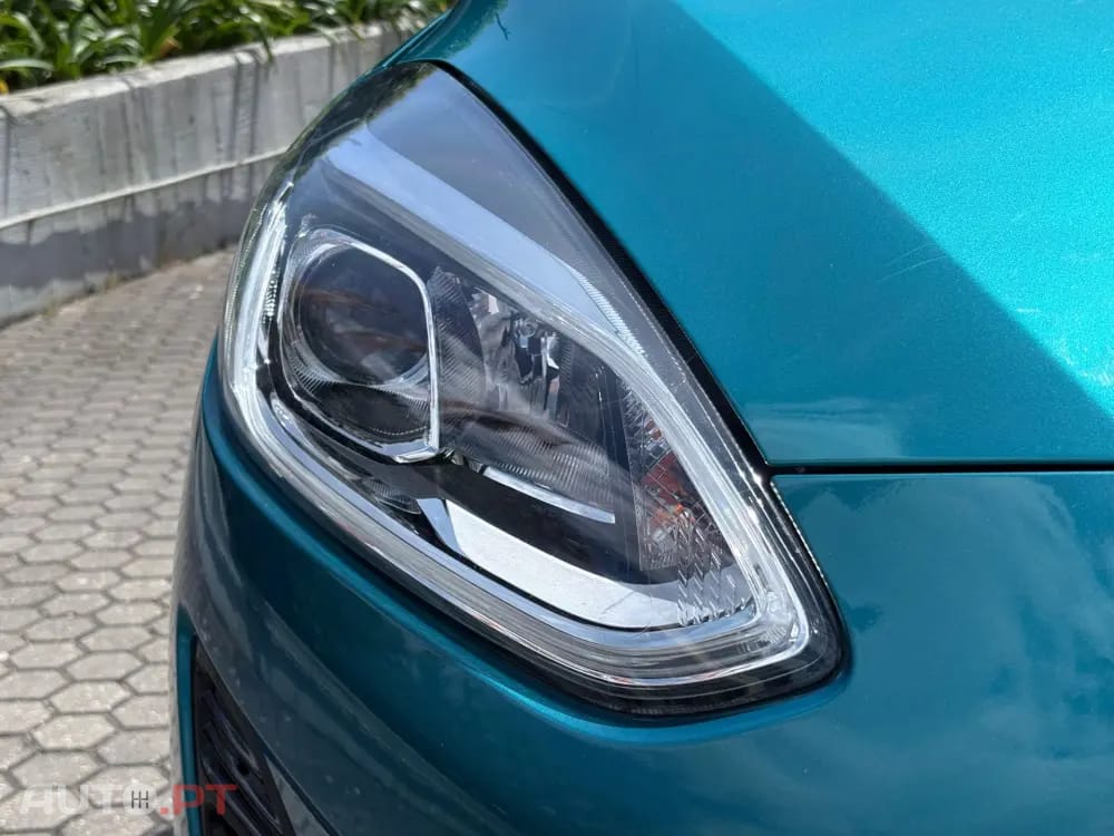 Ford Fiesta 1.0 T EcoBoost Titanium