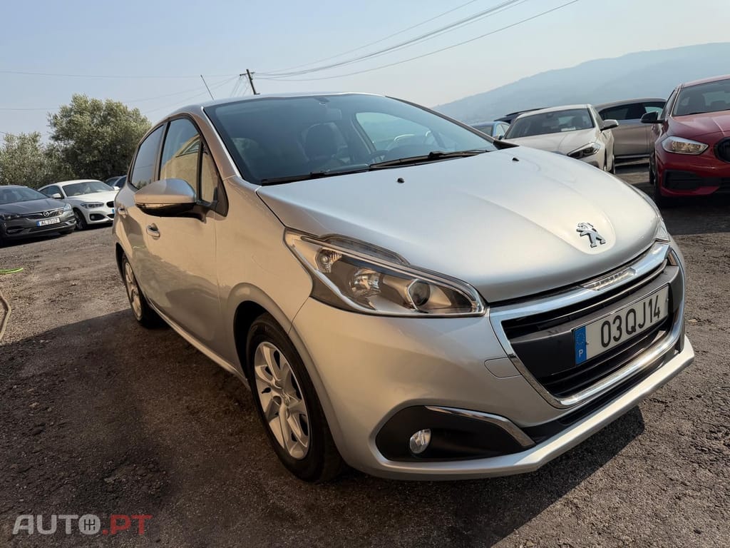 Peugeot 208 1.2 PureTech Signature