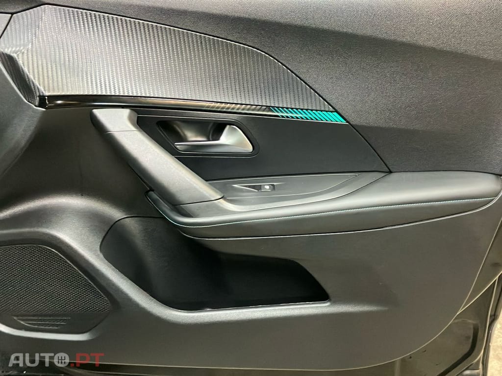 Peugeot E-2008 54 kWh Allure