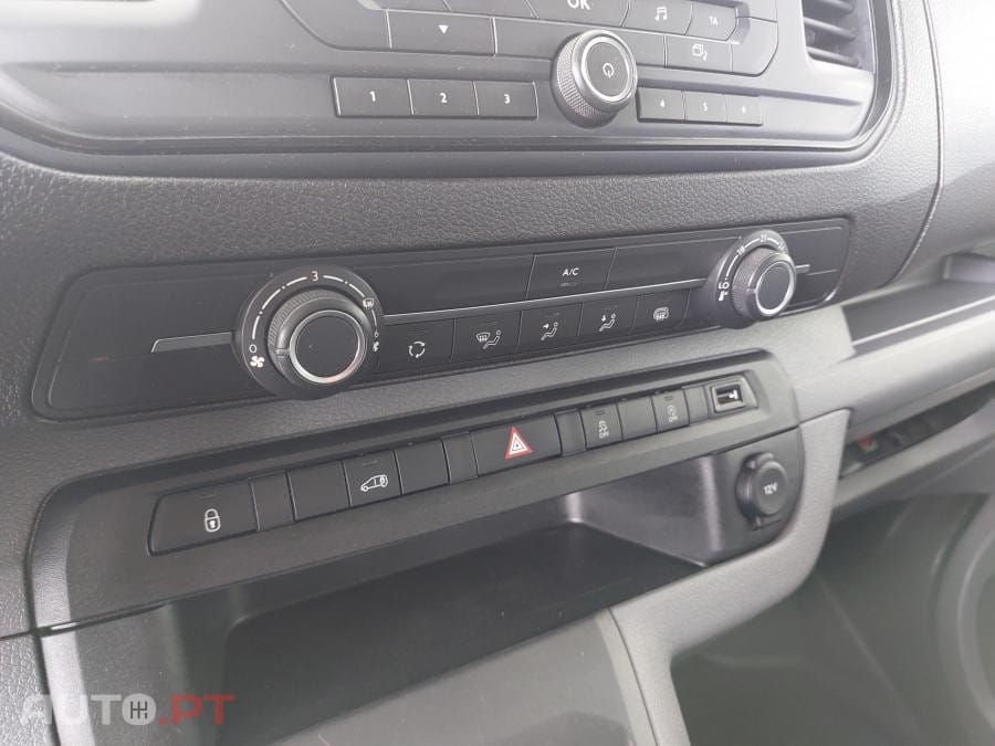 Peugeot Expert 1.5 Bluehdi L2H1 Pro Standard - IVA Dedutível