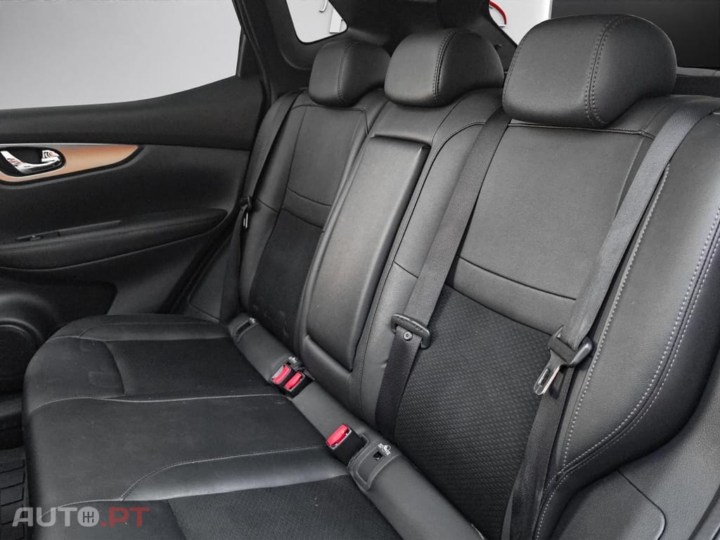 Nissan Qashqai 1.5 dCi N-Connecta J18