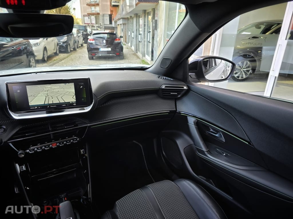 Peugeot 2008 1.2 PureTech GT Line EAT8