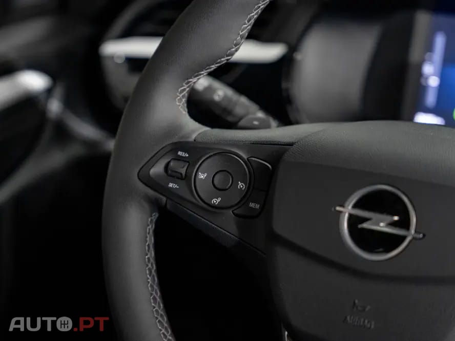 Opel Corsa 1.2 T Hybrid EdCT