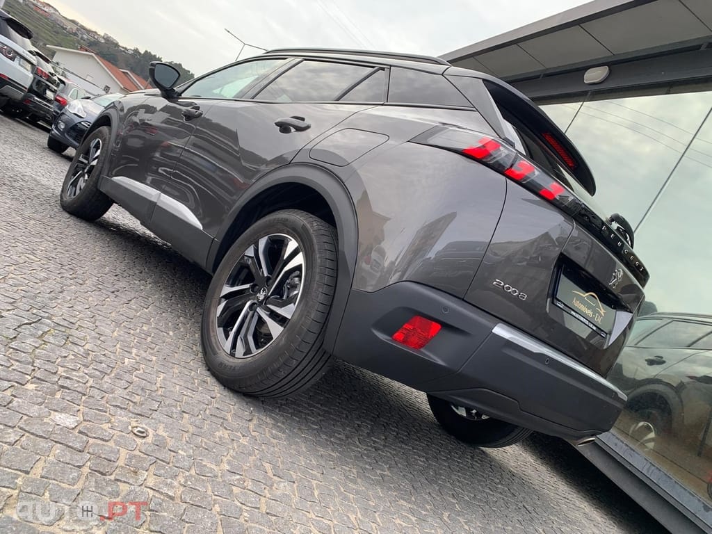 Peugeot 2008 1.5 BlueHDi Allure EAT8