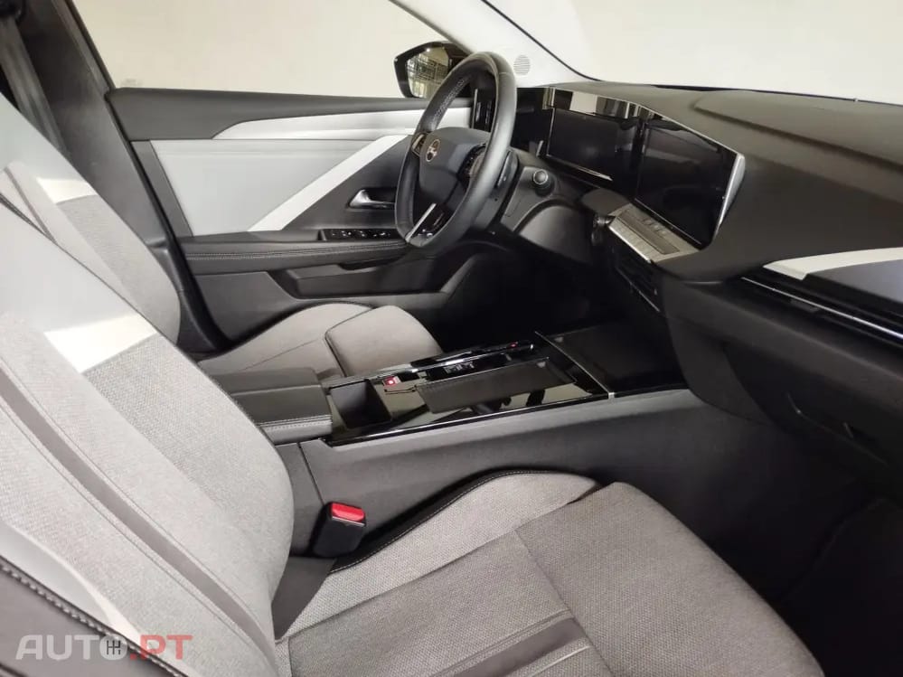 Opel Astra 1.6 T PHEV Elegance