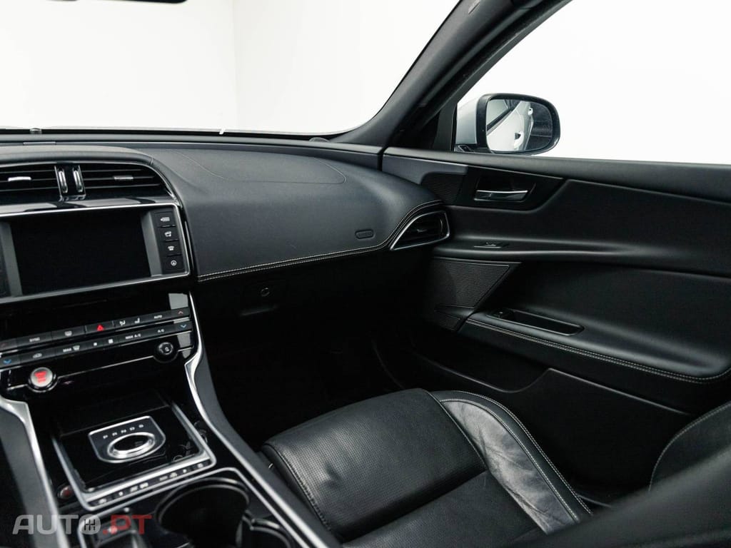 Jaguar XE 2.0 D R-Sport Aut.