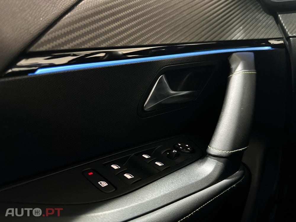 Peugeot E-2008 54 kWh GT