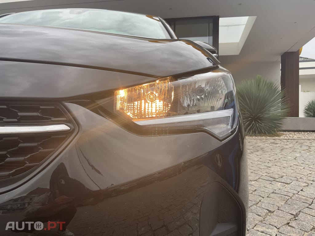 Opel Corsa 1.2 T Business Edition