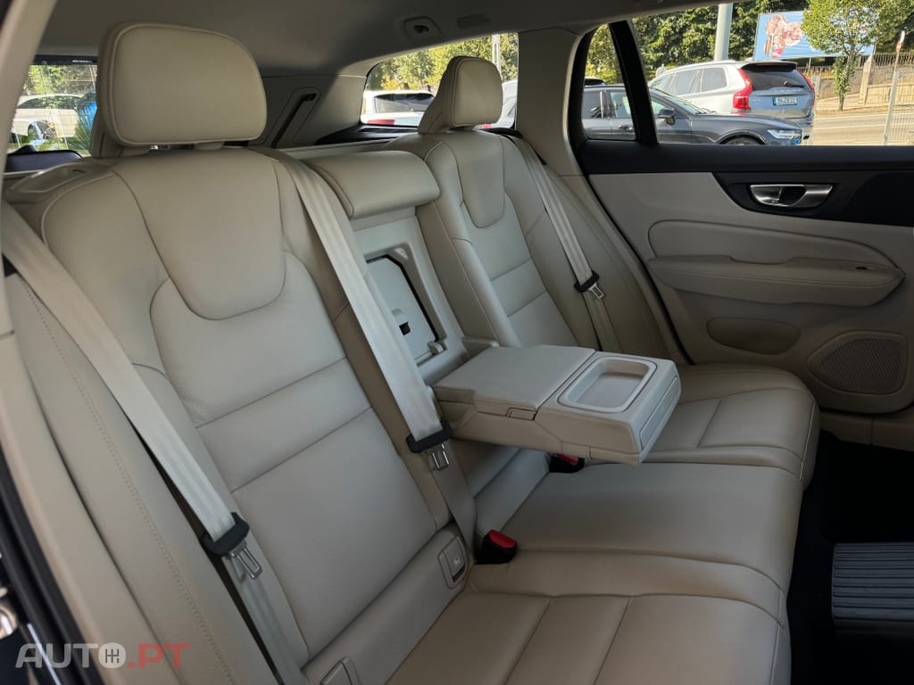 Volvo V60 2.0 T6 AWD TE Inscription Expression