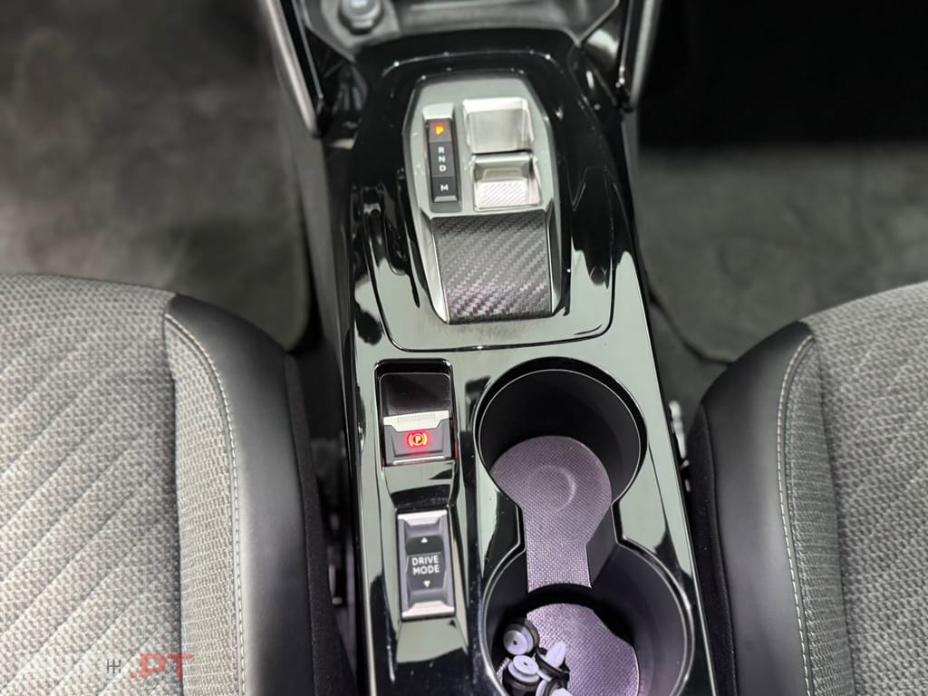 Peugeot 2008 1.2 PureTech Allure EAT8