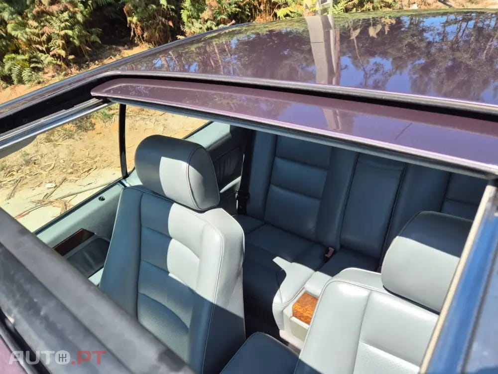 Mercedes-Benz 230 Outro