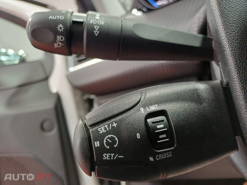 Peugeot 2008 1.2 PureTech Allure