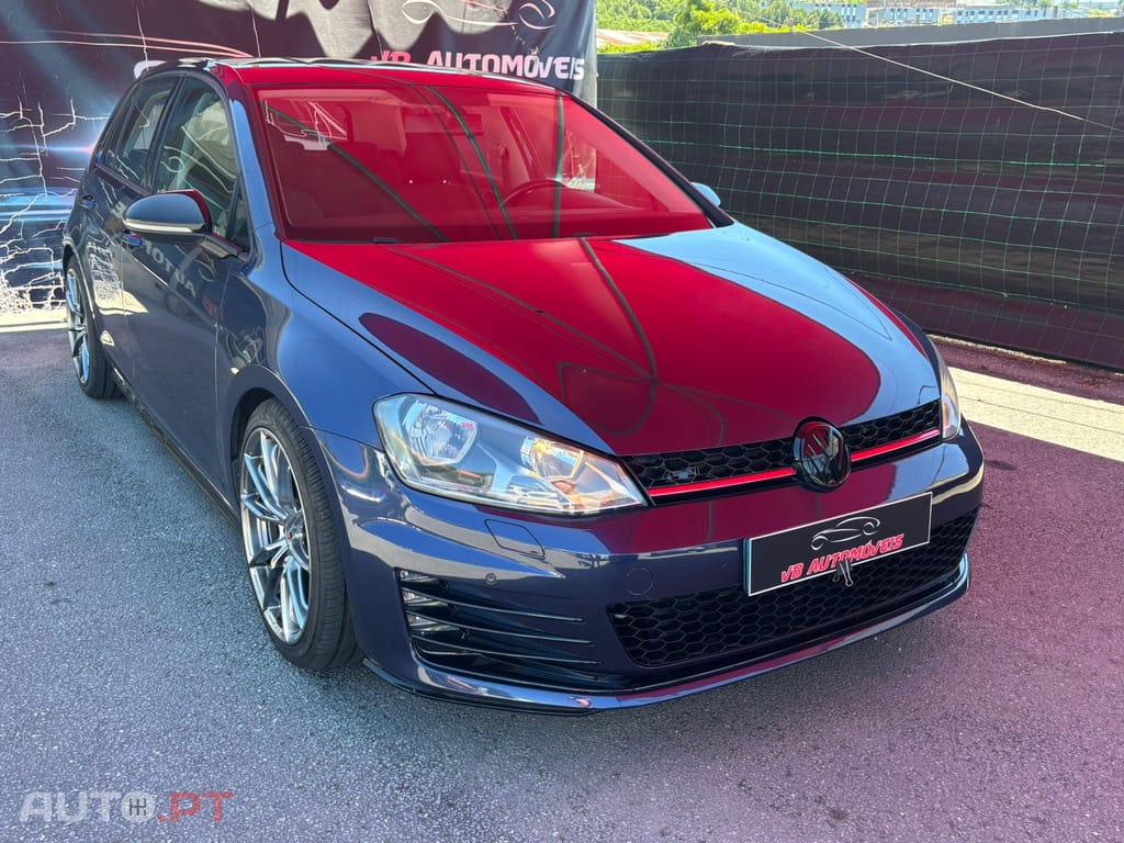 Volkswagen Golf 1.6 TDi BlueMotion Confortline