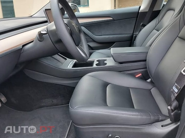 Tesla Model 3 Tração Traseira