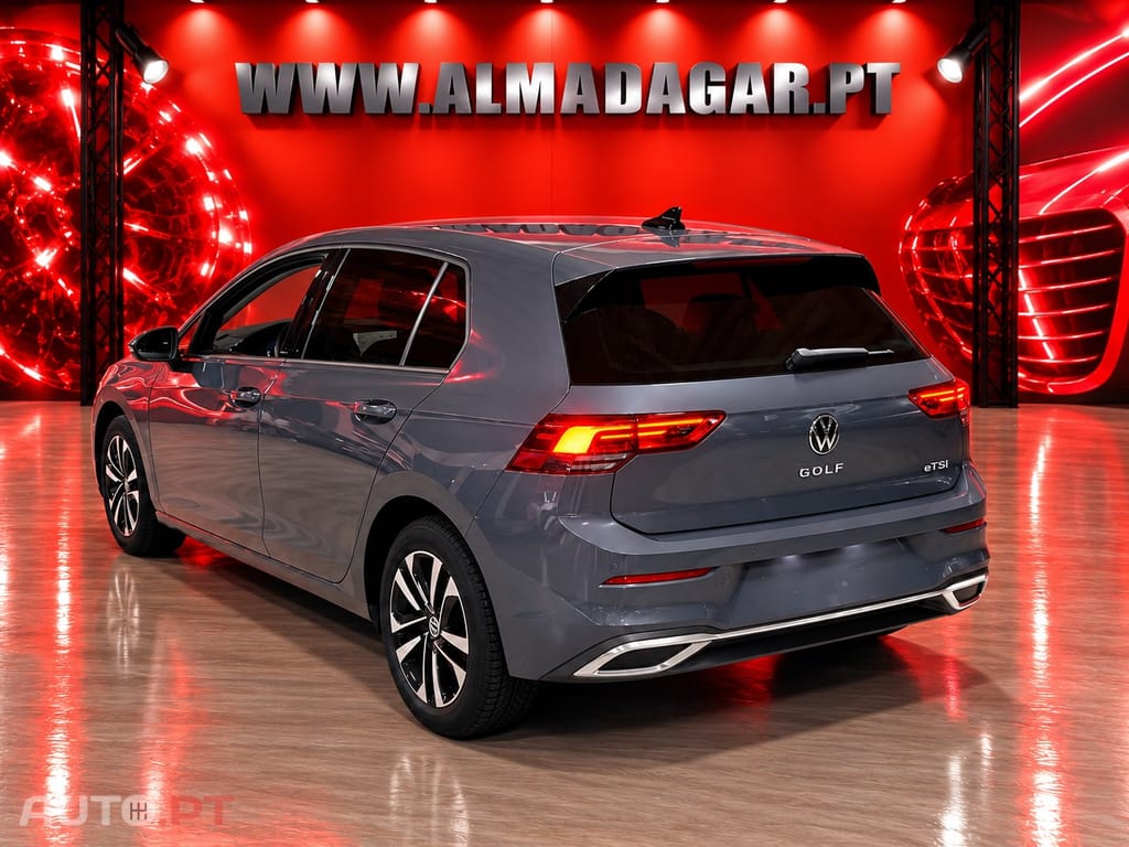 Volkswagen Golf 1.0 eTSI Life DSG