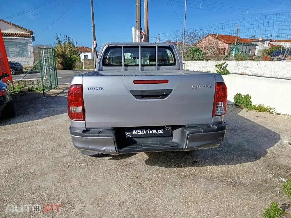 Toyota Hilux 2.4 D-4D 4WD Challenge