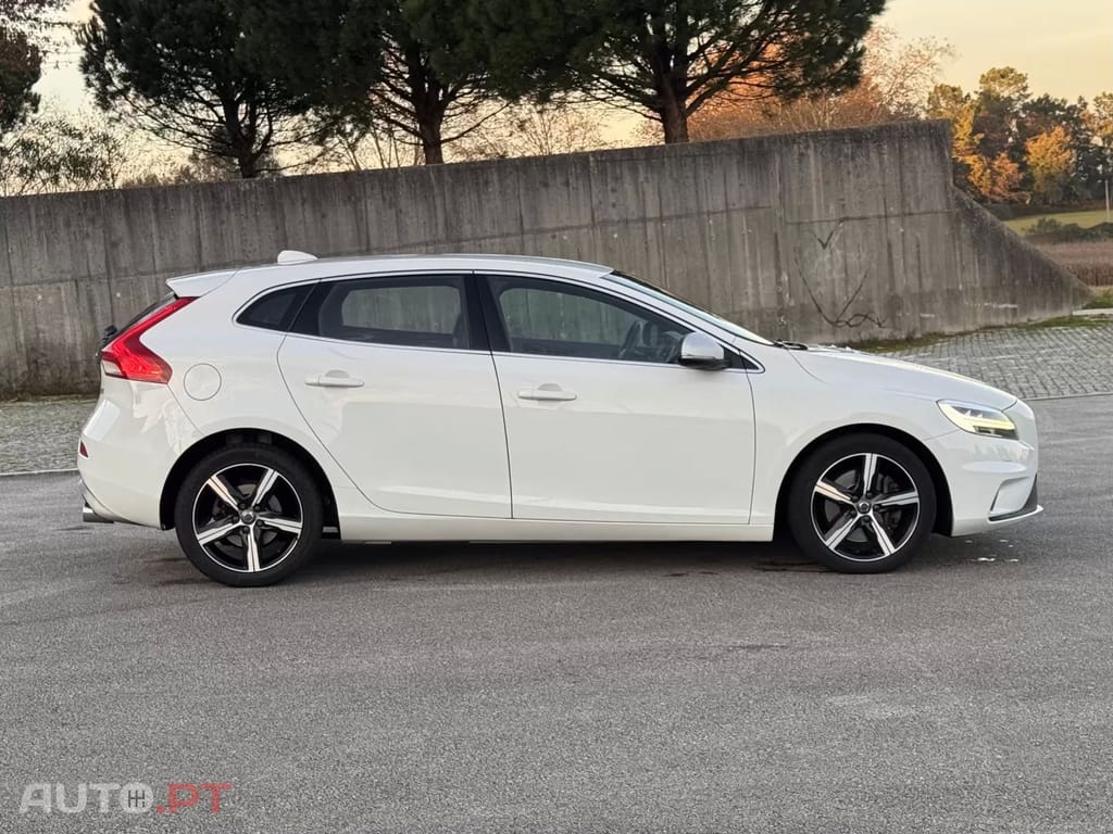 Volvo V40 2.0 D2 R-Design Geartronic